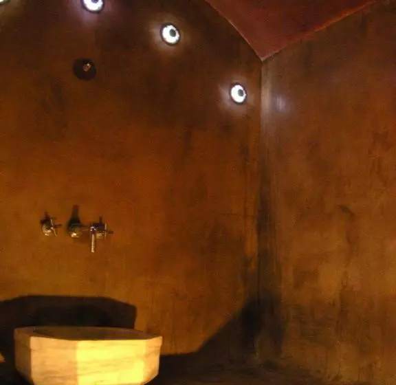 هتل Une Autre Maison