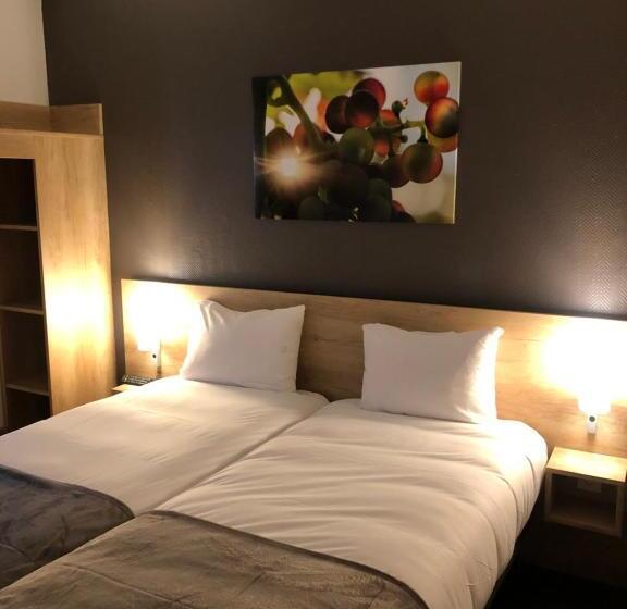 هتل Wood Inn Bordeaux Aeroport