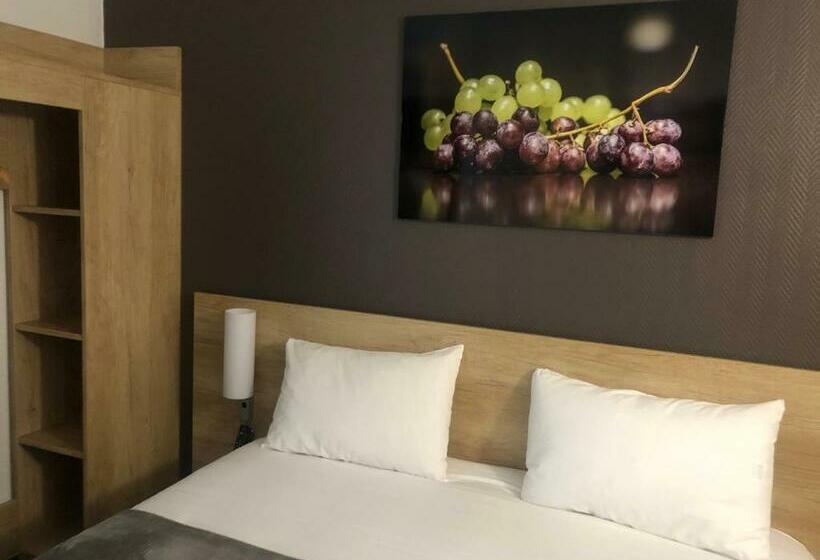 هتل Wood Inn Bordeaux Aeroport