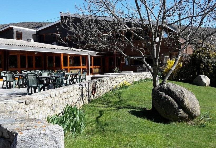 리조트 Village Club Yravals