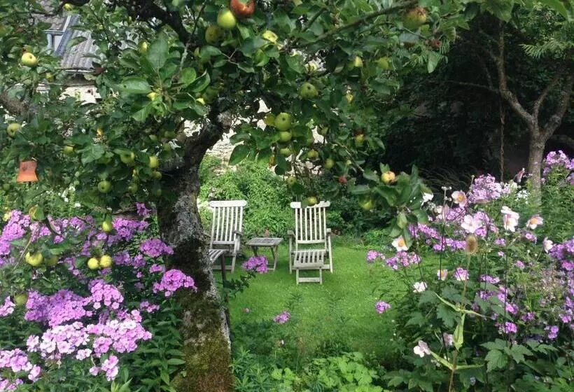 All Seasons Bed & Breakfast