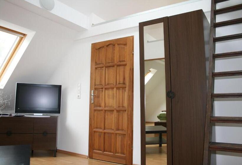 Отель Am Bahnhof