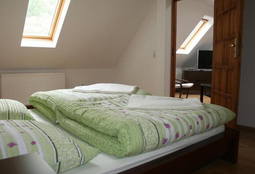 Отель Am Bahnhof