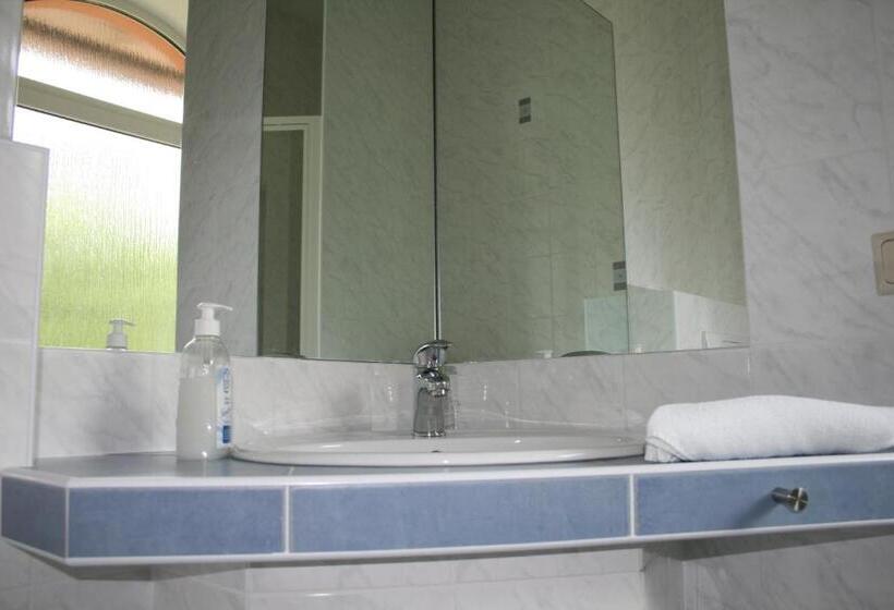 Отель Am Bahnhof