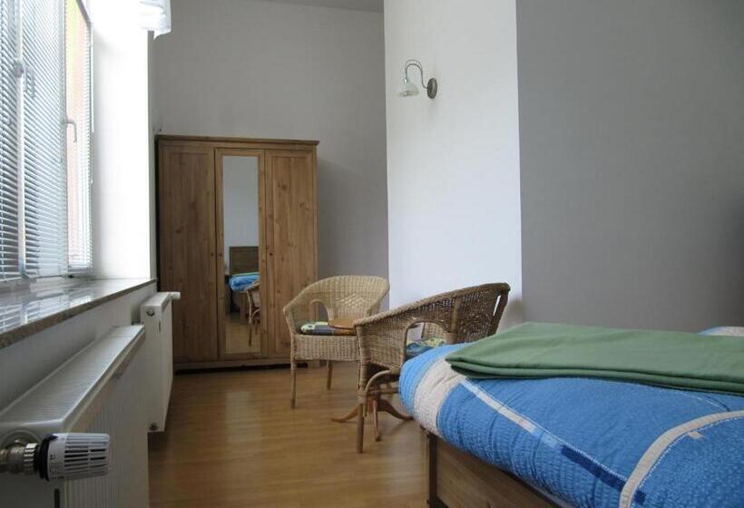 Отель Am Bahnhof