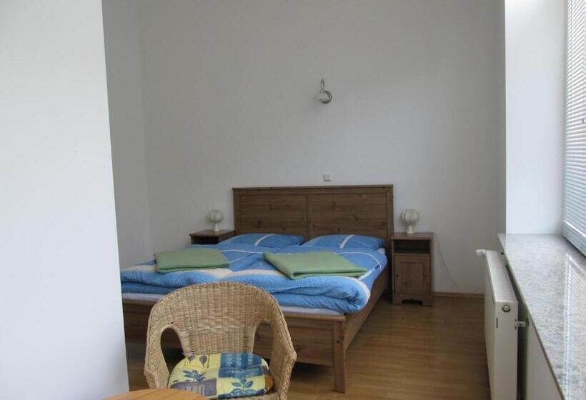 Отель Am Bahnhof