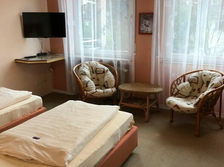 בית מלון כפרי Edelstein