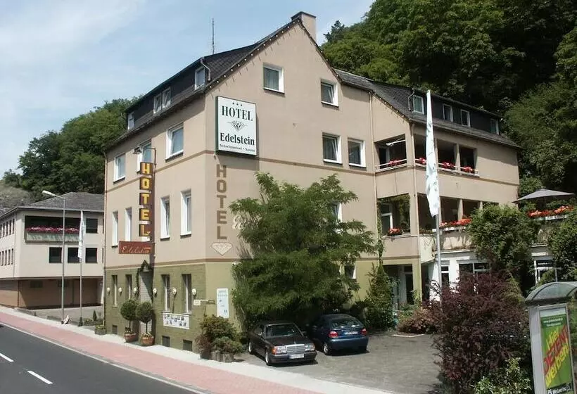 ホテル Edelstein