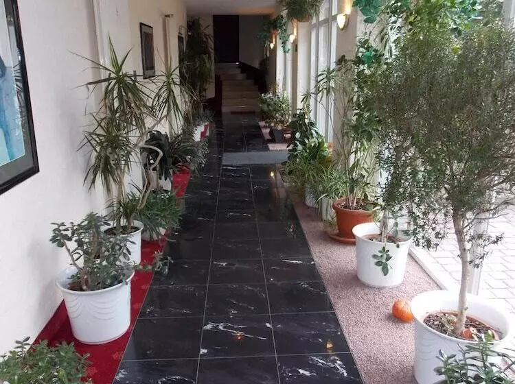 Gasthof Und Landhotel Zur Ausspanne