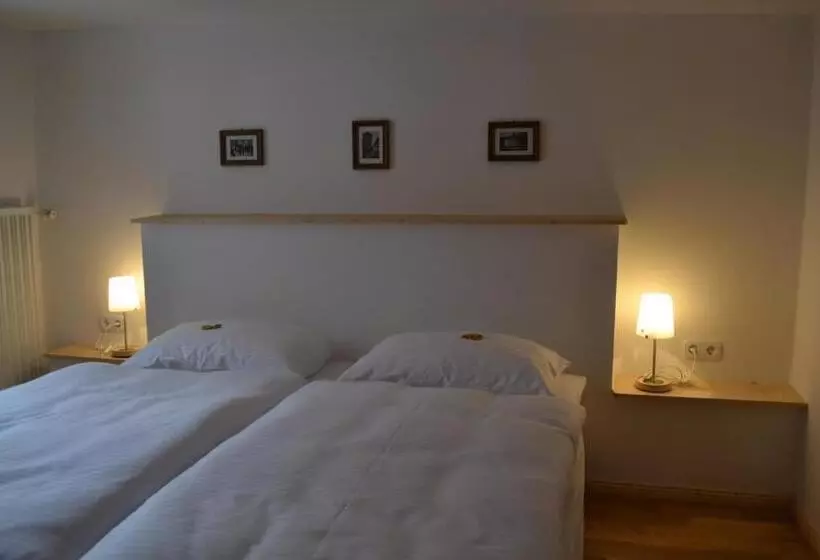 ホテル Gästehaus Alter Keller