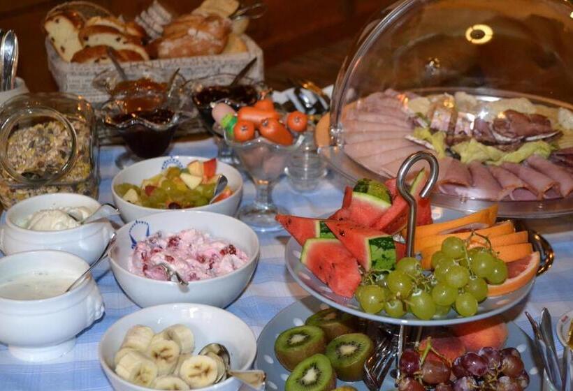 ホテル Gästehaus Alter Keller