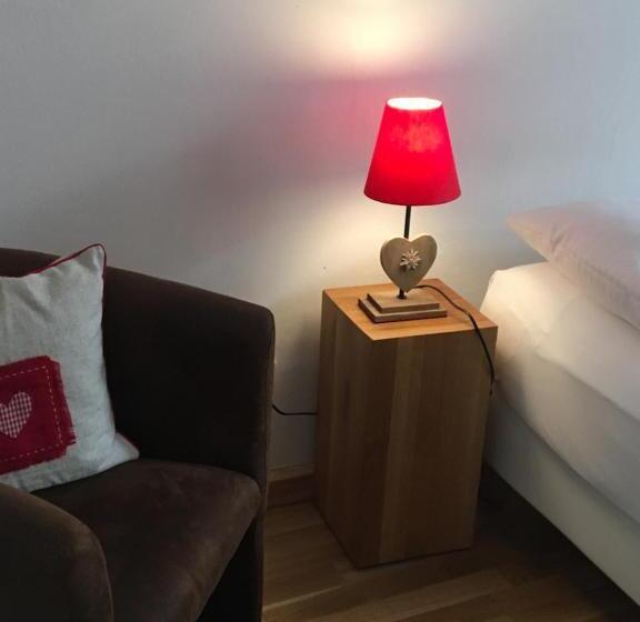 ホテル Gästehaus Alter Keller