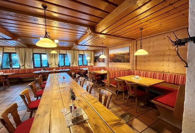 Hotelli Landgasthof Schwarzberg