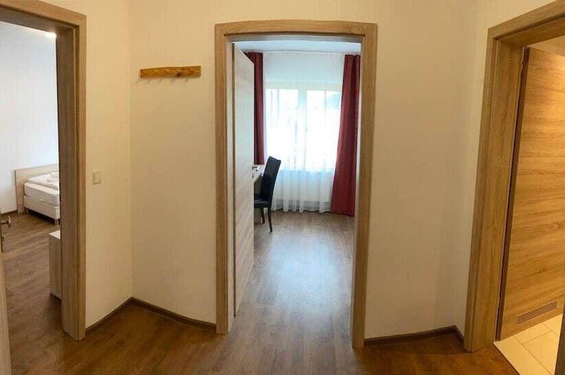 Hotelli Landgasthof Schwarzberg