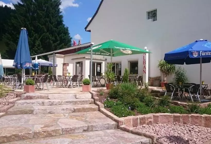 Hotelli Restaurant Albans Sonne