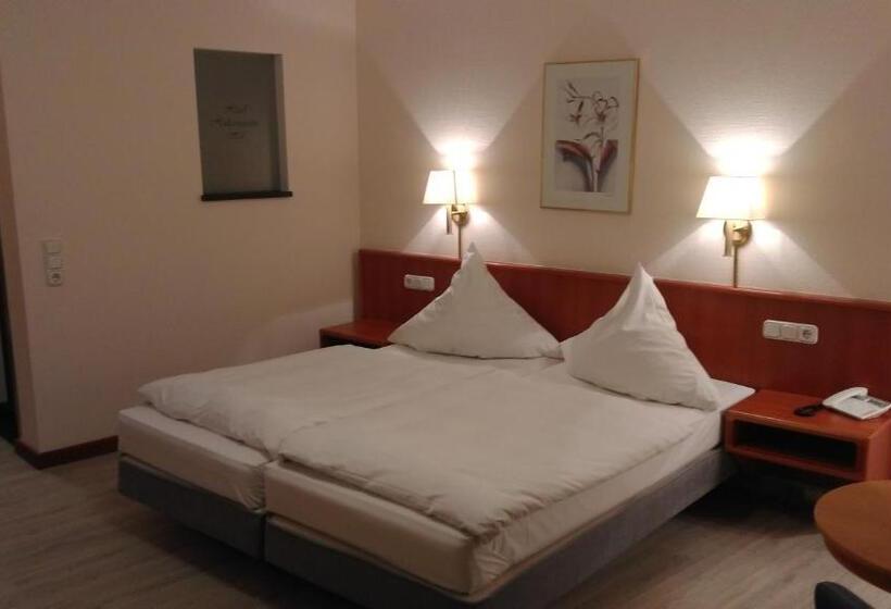 Отель Restaurant Heiligenstadter Hof