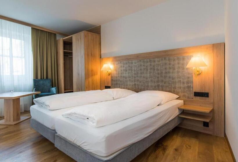 Отель Restaurant Heiligenstadter Hof