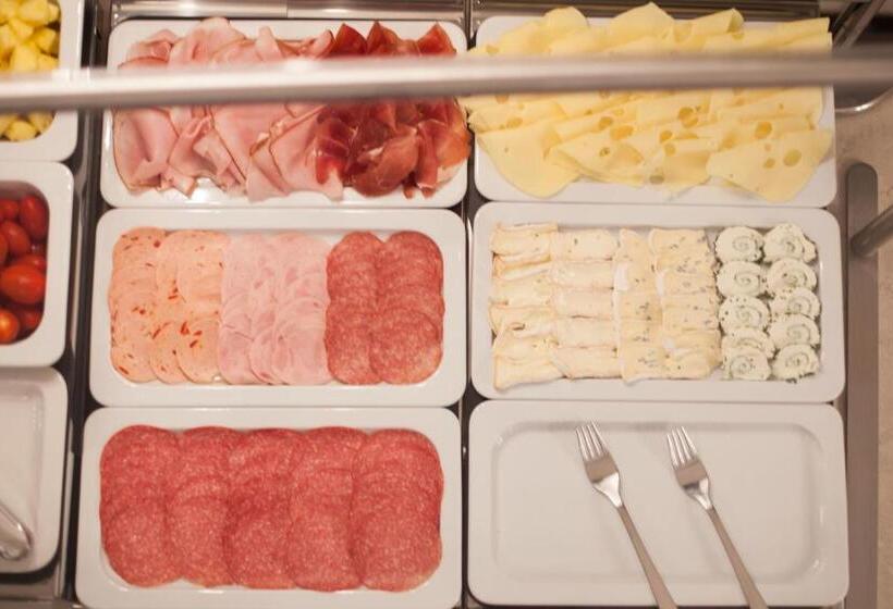 Отель Vier Jahreszeiten