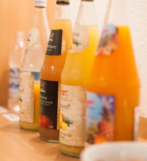 Отель Vier Jahreszeiten