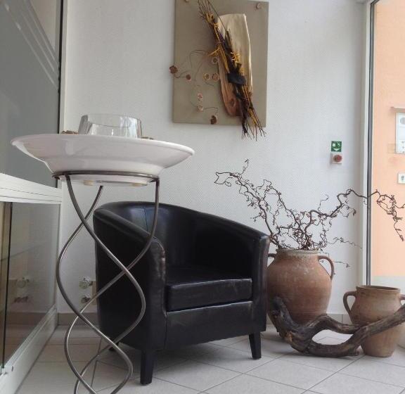 Отель Vier Jahreszeiten