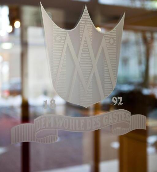 Отель Vier Jahreszeiten