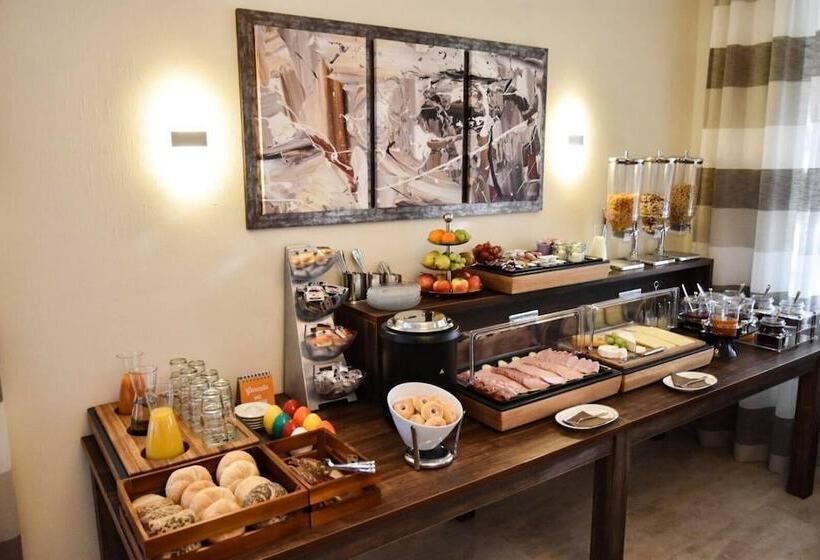 Martins Klause Airport Messe Hotel   Self Check In