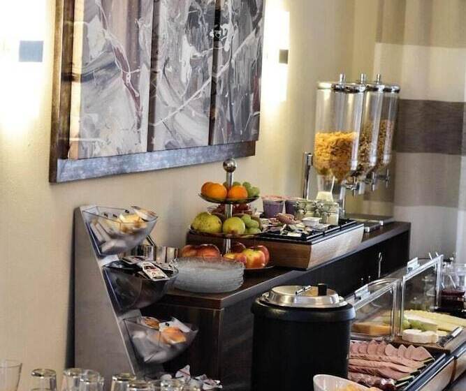 Martins Klause Airport Messe Hotel   Self Check In