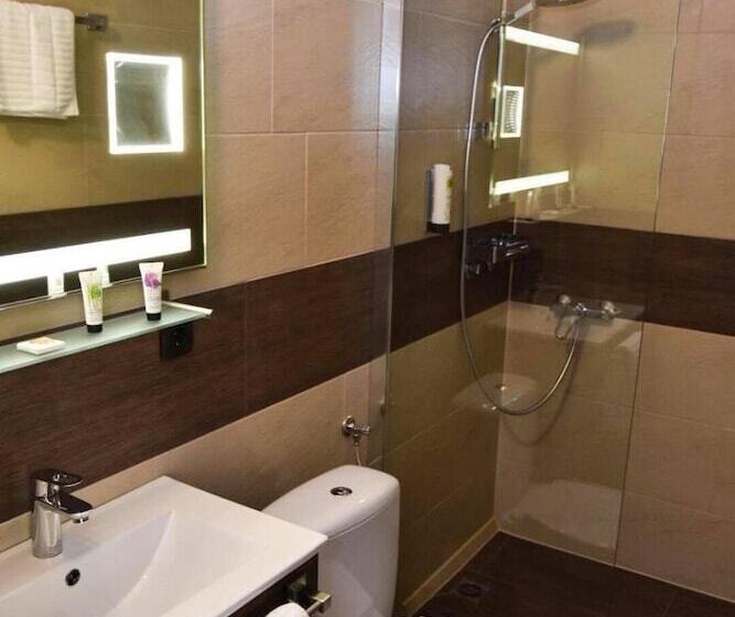 Martins Klause Airport Messe Hotel   Self Check In