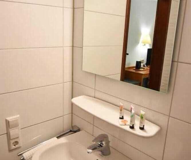 Martins Klause Airport Messe Hotel   Self Check In