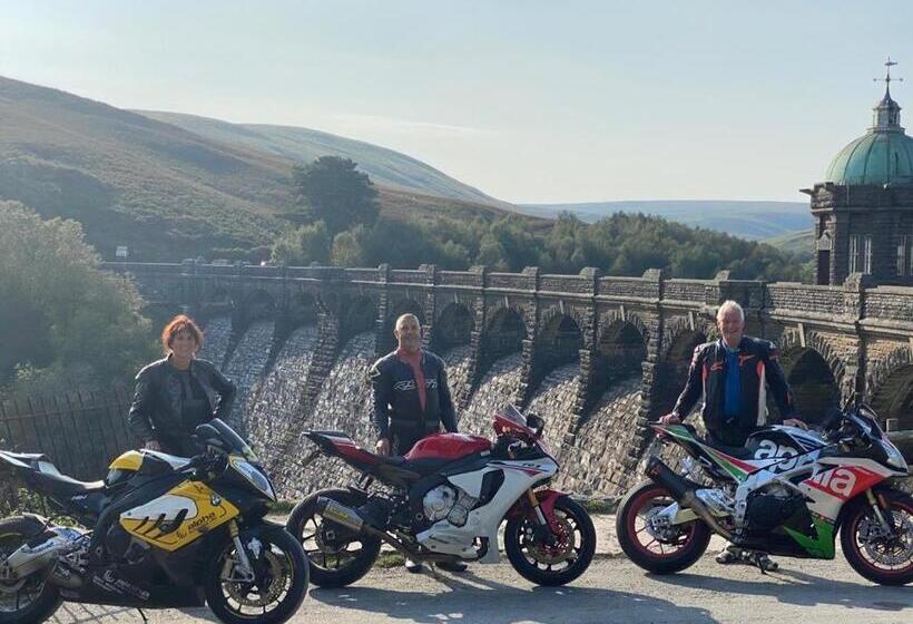 مبيت وإفطار Bryn Derwen