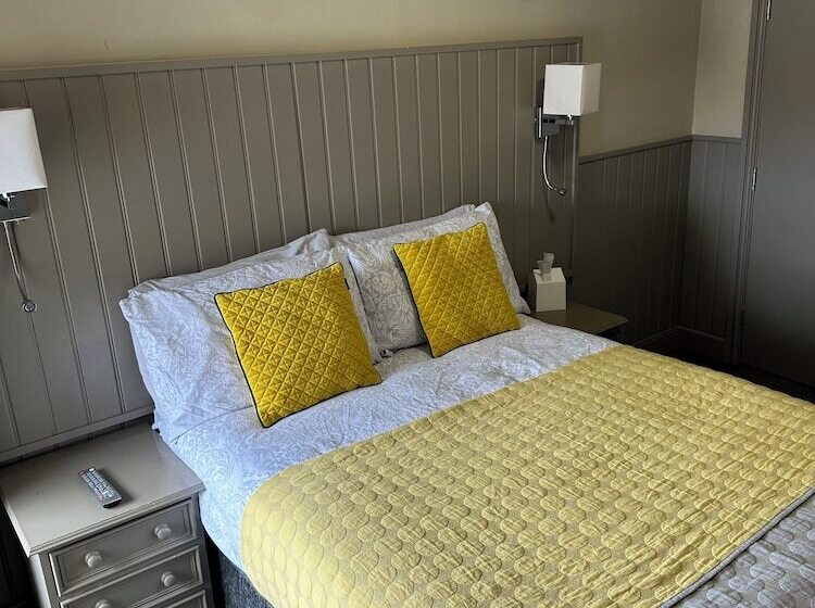 مبيت وإفطار Bull