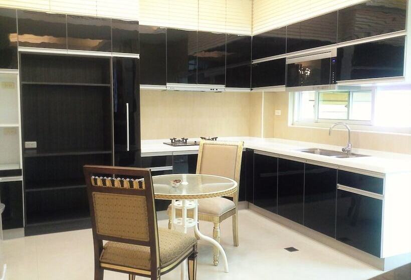 تختخواب و صبحانه Happy Valley Homestay