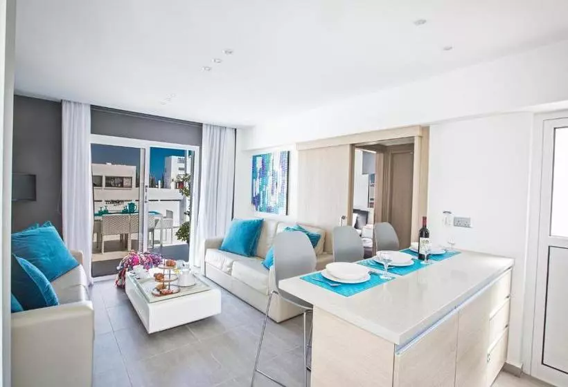 Evelina Apartment
