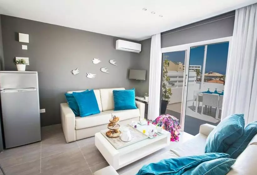Evelina Apartment