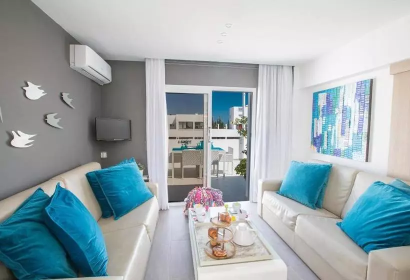 Evelina Apartment