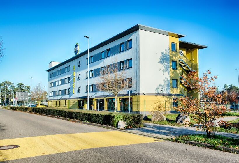 B&b Hotel Baden Airpark