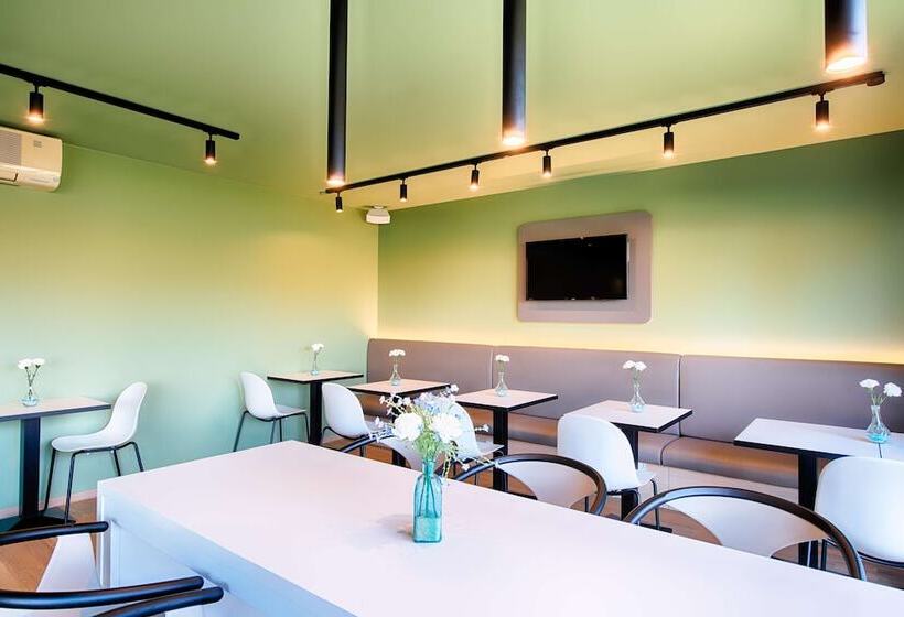 B&b Hotel Baden Airpark