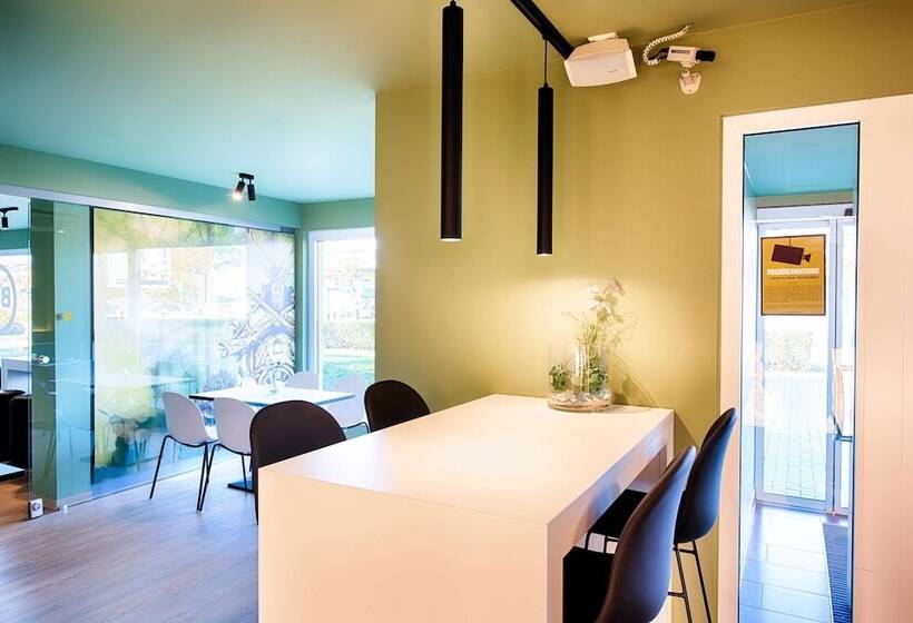 B&b Hotel Baden Airpark