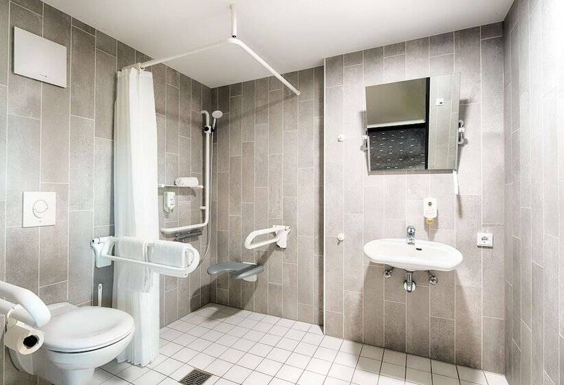 B&b Hotel Baden Airpark