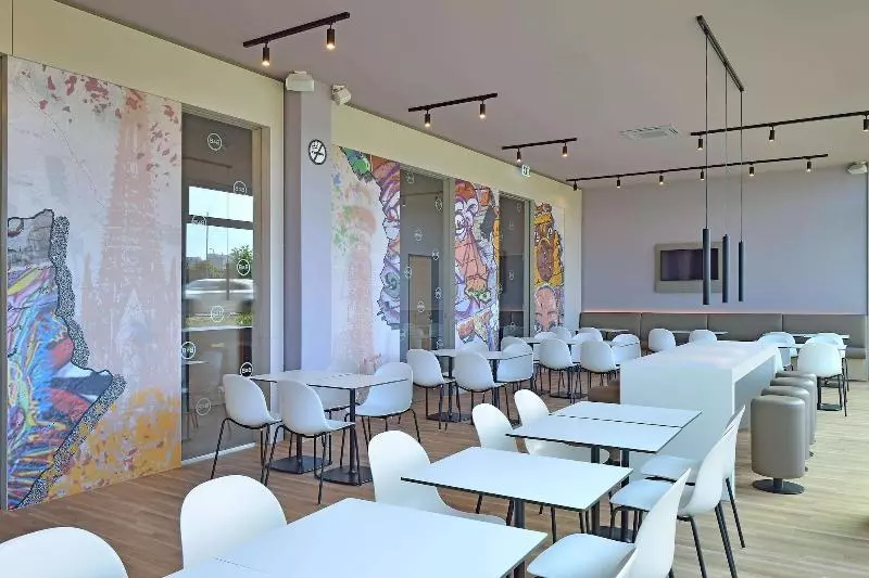 B&b Hotel Köln Airport