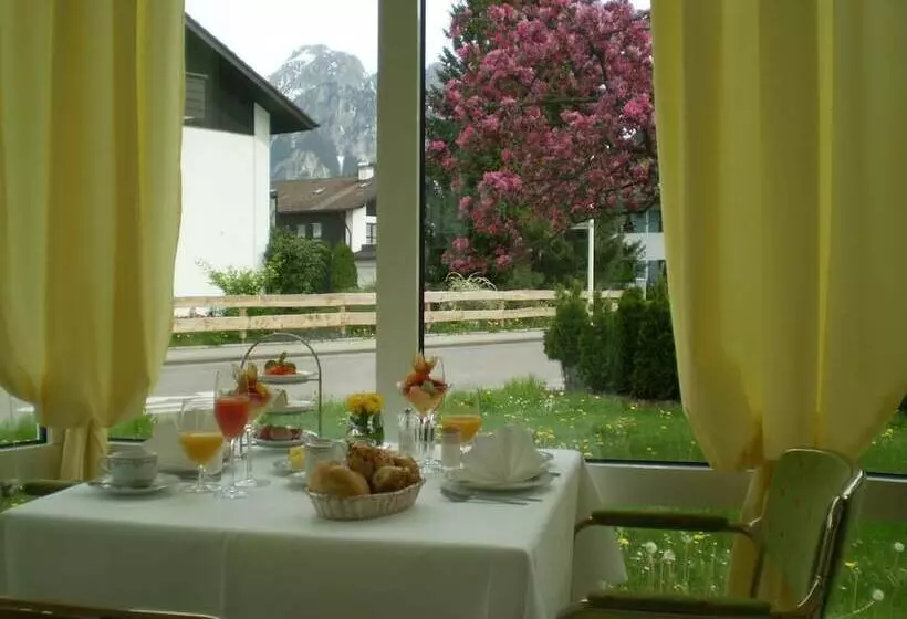 Hotel Christine
