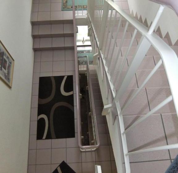 בית מלון כפרי Garni Classico