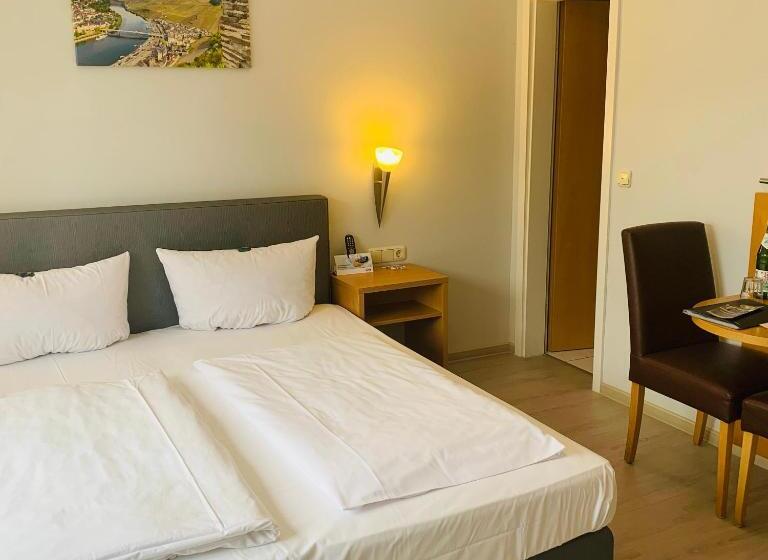 هتل Moselhaus Weiskopf