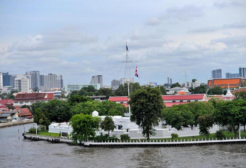 هتل Riva Arun Bangkok