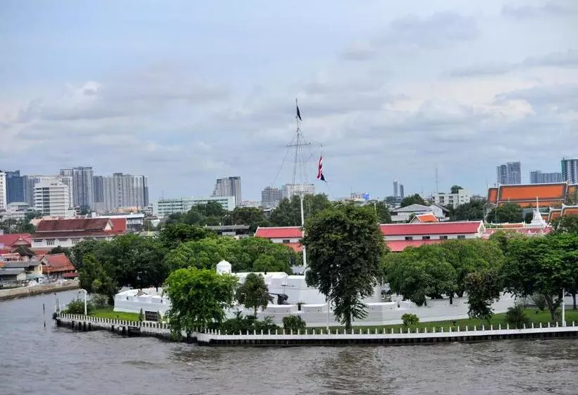 هتل Riva Arun Bangkok