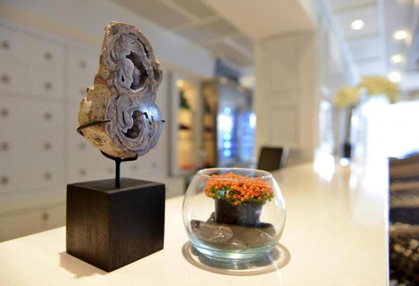 هتل Riva Arun Bangkok