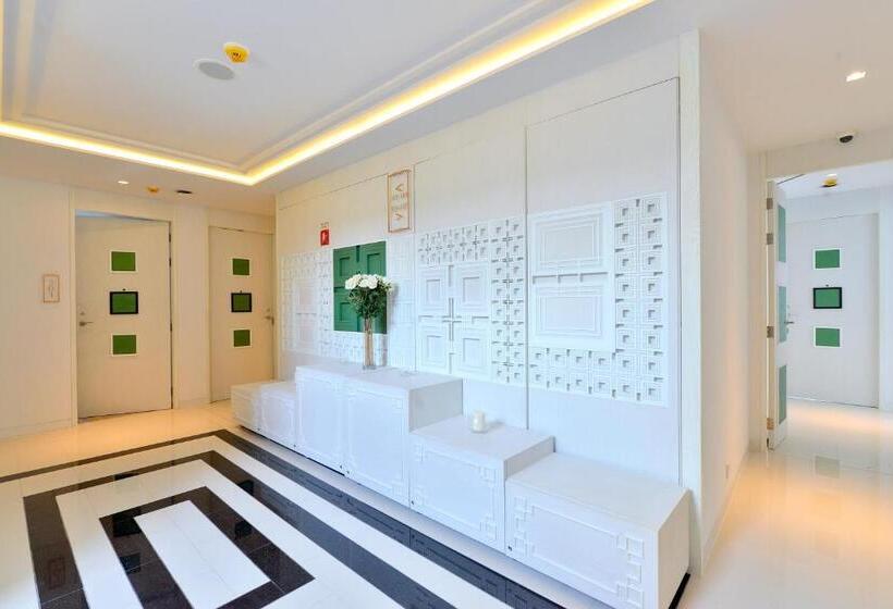 هتل Riva Arun Bangkok