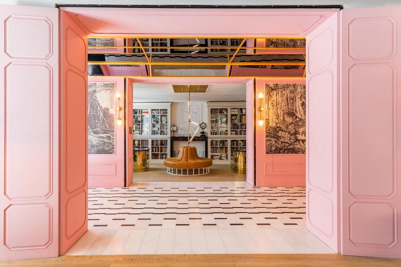 ホテル Room Mate Emir