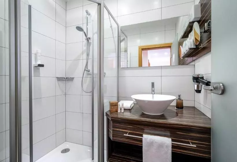 Hüttenhof Wellnesshotel & Luxus Bergchalets Adults Only