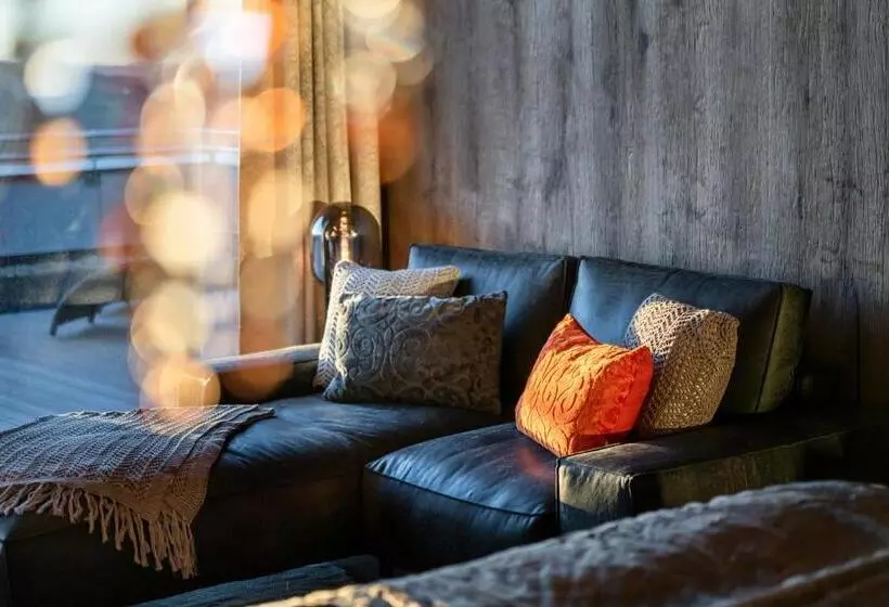 Hüttenhof Wellnesshotel & Luxus Bergchalets Adults Only